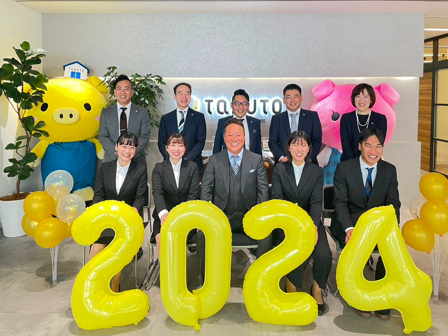4月1日、TAKUTOグループでは2024年度入社式を執り行い、4名が新しく入社いたしました。